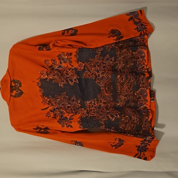 Blouse/ cover up over a Tank - Picture 6 of 8